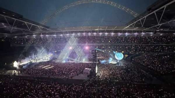 Wembley Stadium, section: 525, row: 1, seat: 353