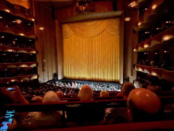 Metropolitan Opera House - Lincoln Center, section: Grand Tier R, row: D, seat: 8