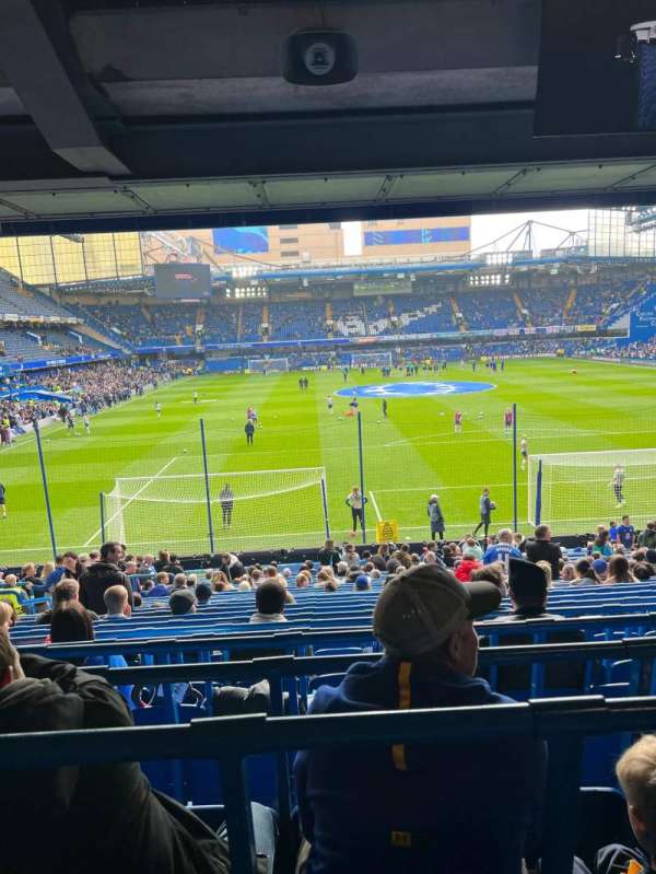 Stamford Bridge, section: Harding lower, row: DD, seat: 105