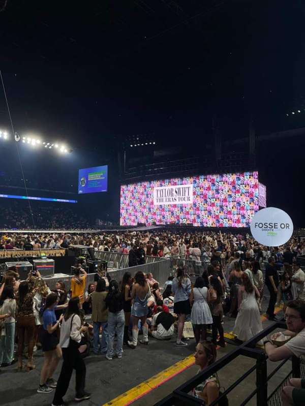 Paris La Défense Arena, section: 115, row: 6, seat: 7