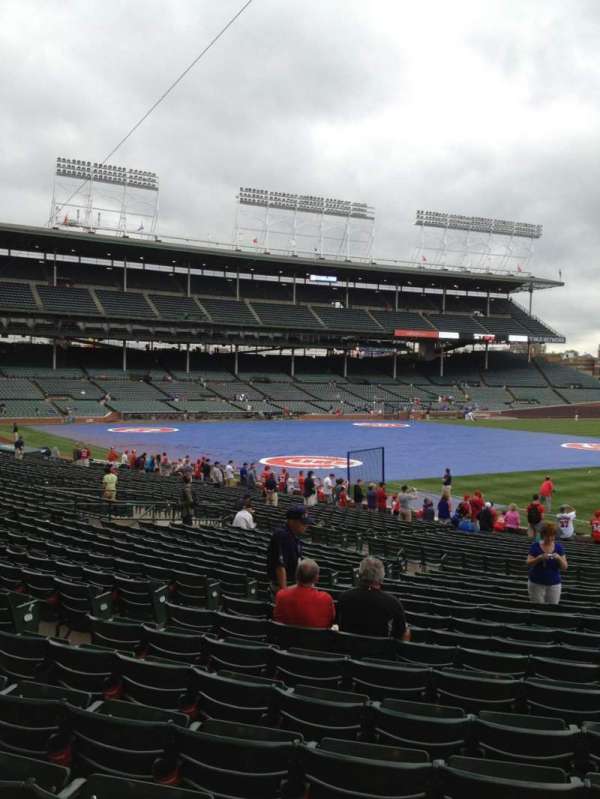 Wrigley Field, section: 230, row: 1, seat: 4