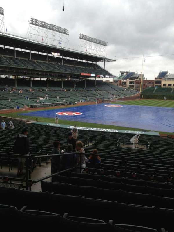 Wrigley Field, section: 225, row: 8, seat: 16