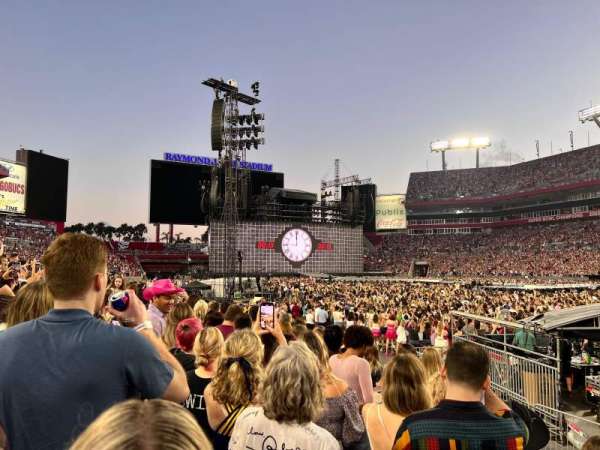 Raymond James Stadium, section: 139, row: E, seat: 1