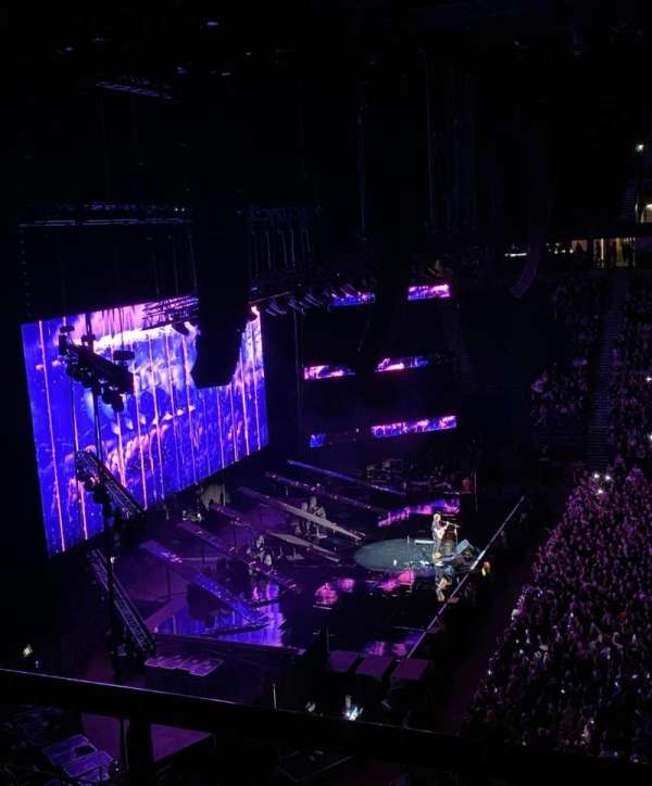 AO Arena, section: 202, row: B, seat: 9