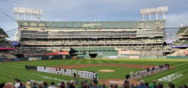 Oakland Coliseum, section: 118, row: 22, seat: 4