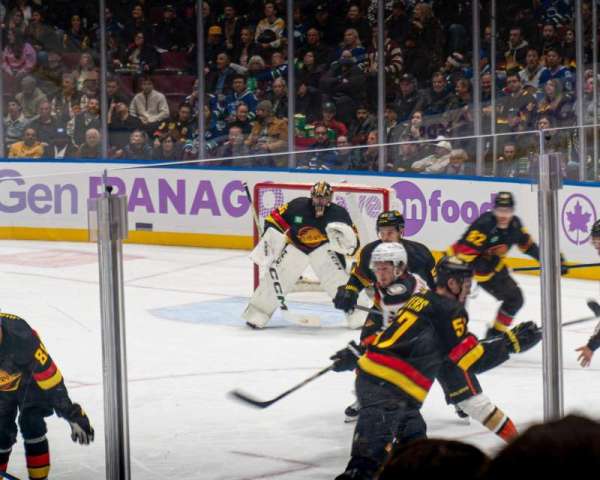 Rogers Arena, section: 116, row: 9, seat: 109