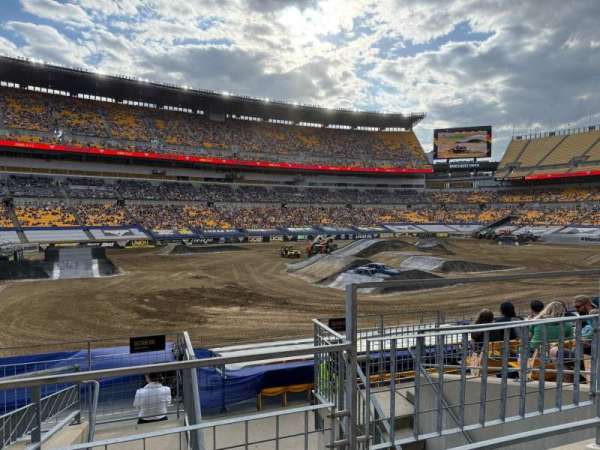 Acrisure Stadium, section: 106, row: S, seat: 1