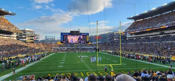 Acrisure Stadium, section: 122, row: Y, seat: 18