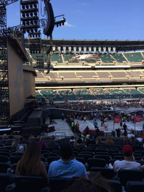 Lincoln Financial Field, section: 136, row: 21, seat: 16