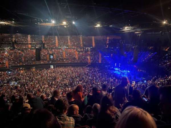 Kia Forum, section: 209, row: 12, seat: 3