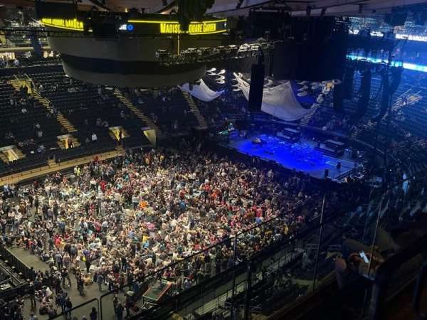 Madison Square Garden, section: 311, row: Bs2, seat: 4