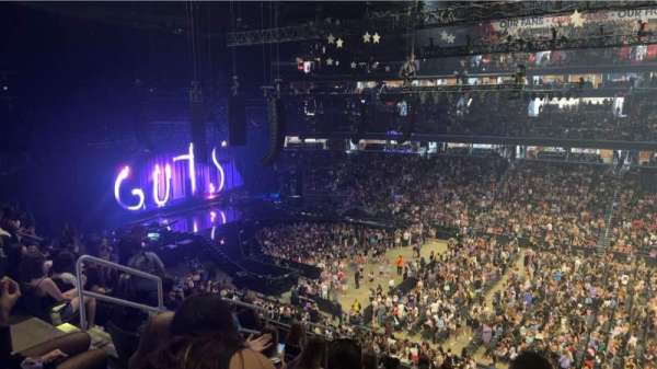Capital One Arena, section: 201, row: J, seat: 7