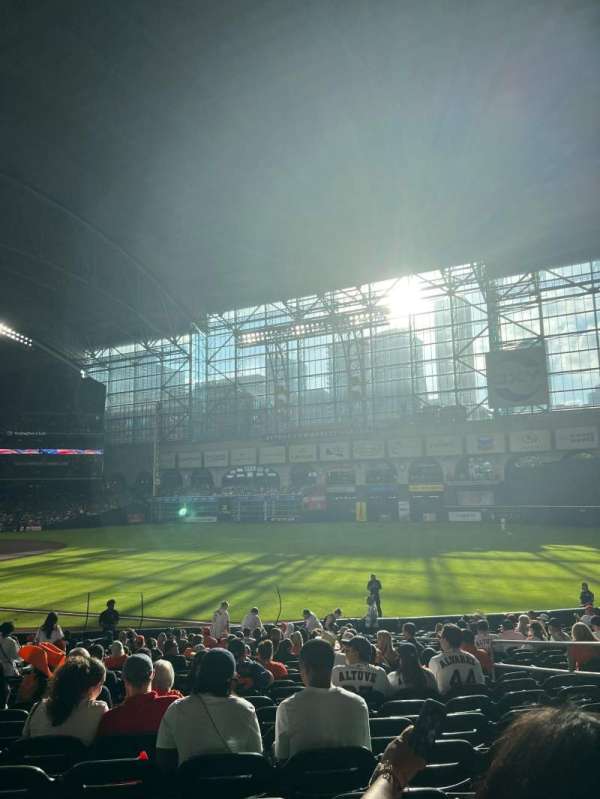 Daikin Park, section: 132, row: 24, seat: 9