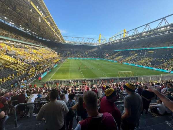 Signal Iduna Park, section: 61