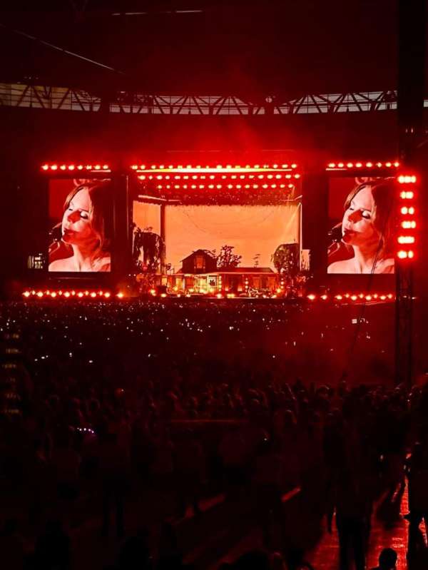 Wembley Stadium, section: 110, row: 17, seat: 224