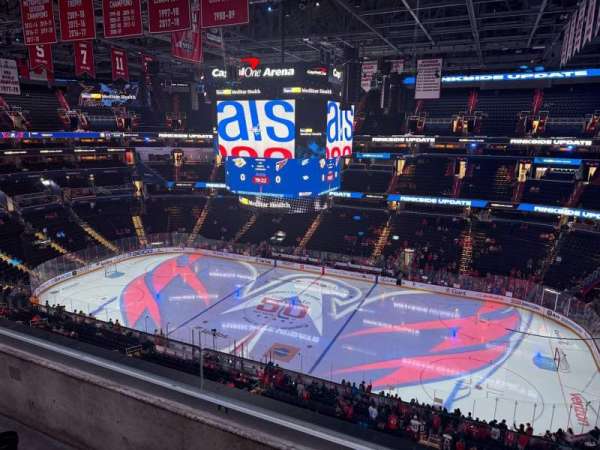 Capital One Arena, section: 419, row: B, seat: 8