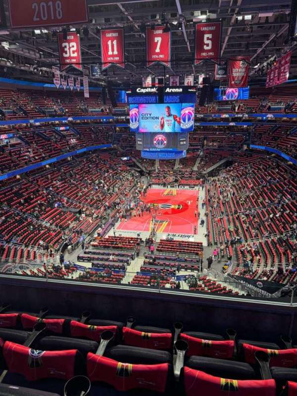 Capital One Arena, section: 409, row: D, seat: 16