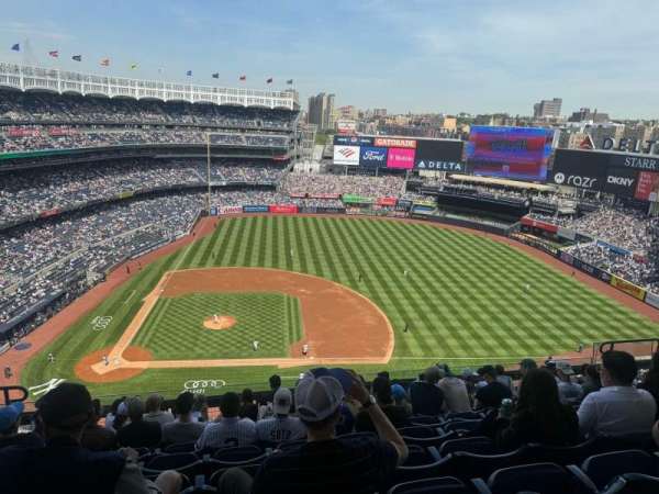 Yankee Stadium, section: 416, row: 9, seat: 17