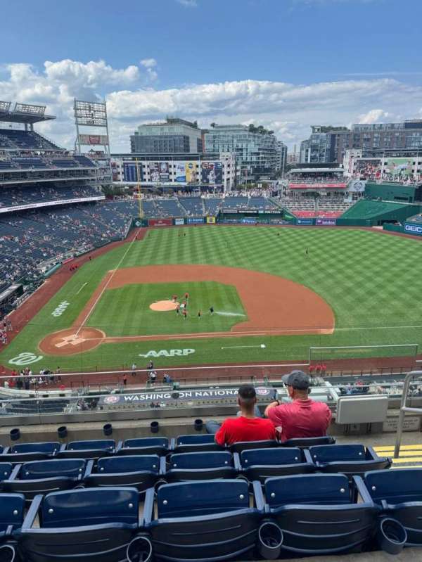 Nationals Park, section: 318, row: E, seat: 3
