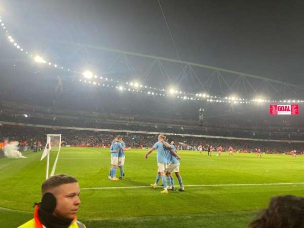 Emirates Stadium, section: 20, row: 1, seat: 625