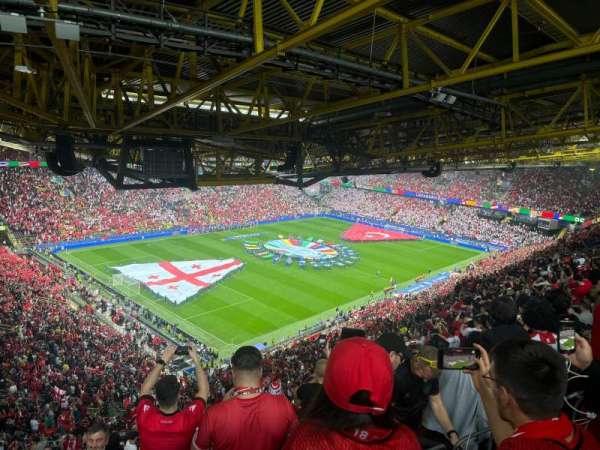 Signal Iduna Park, section: 88, row: 39, seat: 26