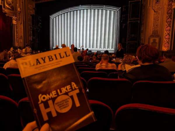 Hollywood Pantages Theatre, section: Orchestra RC, row: S, seat: 211