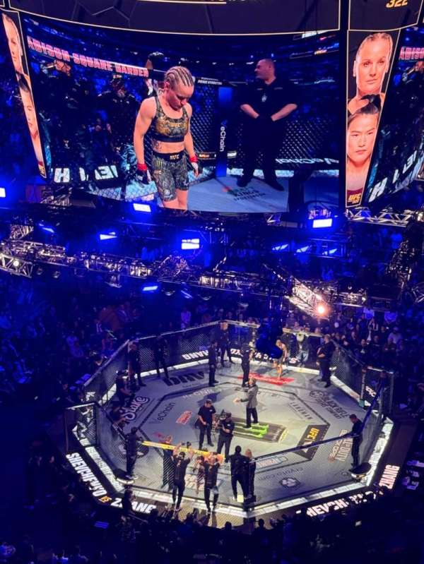 Madison Square Garden, section: 314, row: 1, seat: 8