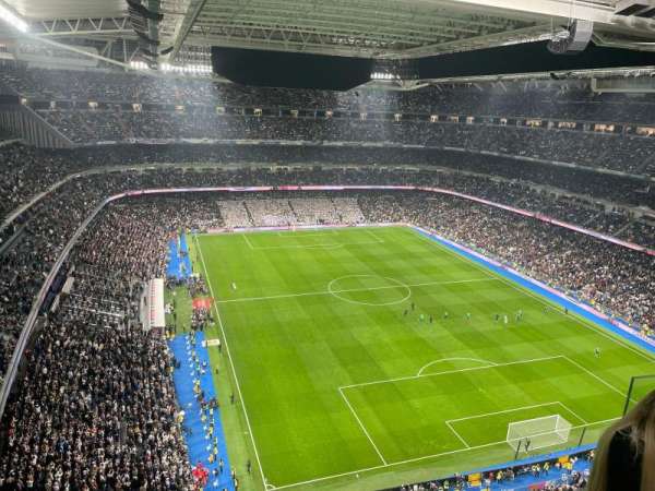 Santiago Bernabéu Stadium, section: 527, row: A