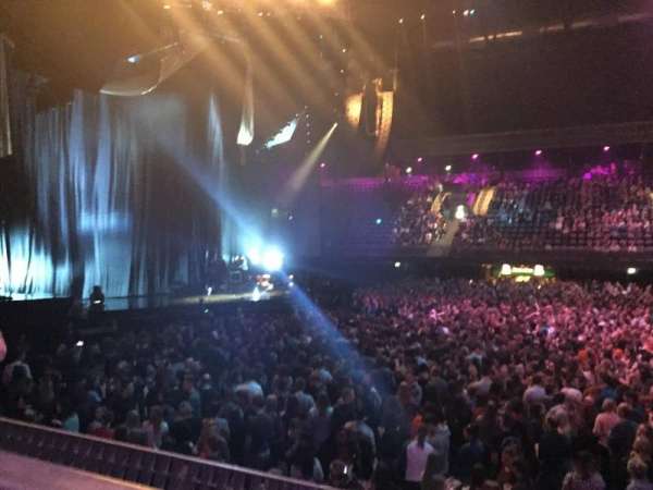 Ziggo Dome, section: 110, row: 1, seat: 367