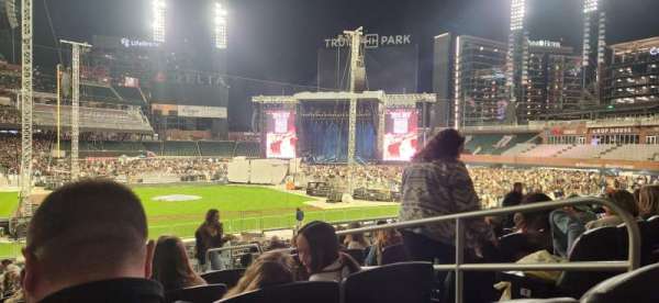 Truist Park, section: 123, row: 11, seat: 4