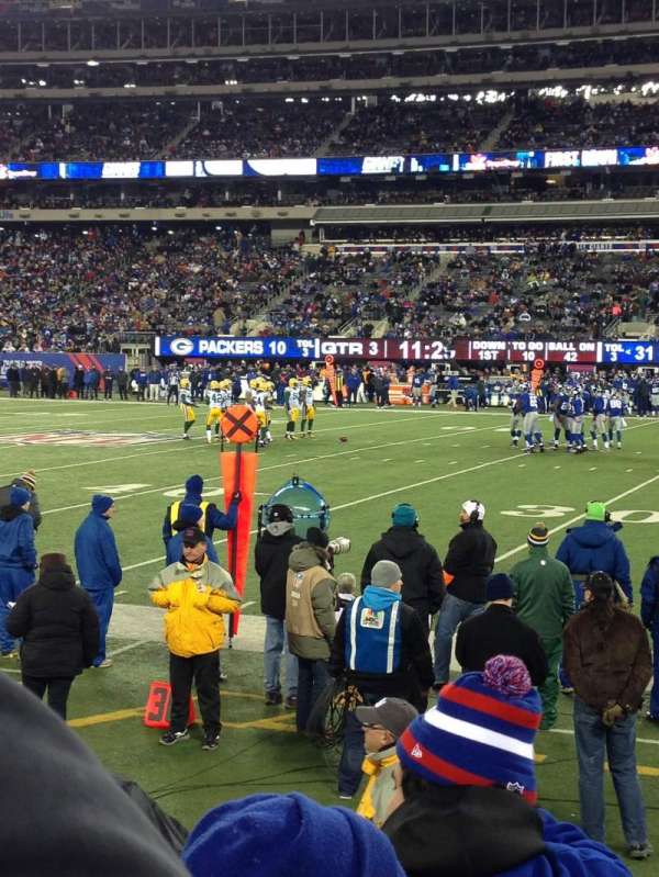 METLIFE STADIUM, section: 135, row: 4, seat: 27