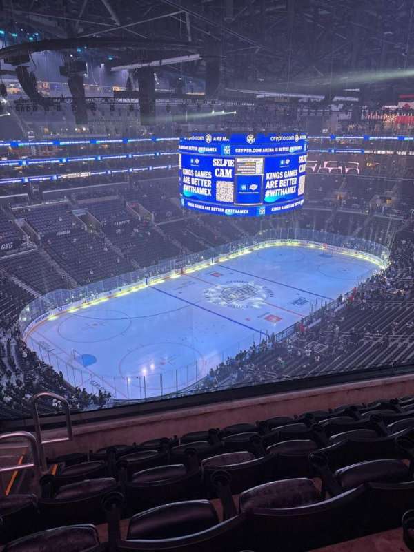 Crypto.com Arena, section: 305, row: 6, seat: 11