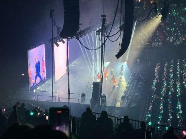 Kia Forum, section: 225, row: 7, seat: 3