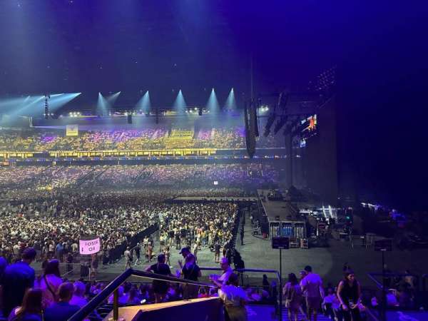 Paris La Défense Arena, section: 117, row: 24, seat: 17