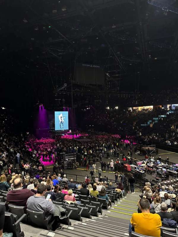 Accor Arena, section: Gradin T, row: 6, seat: 10