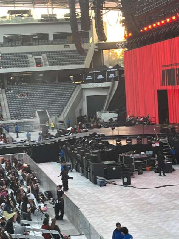 BMO Stadium, section: 110, row: T, seat: 1