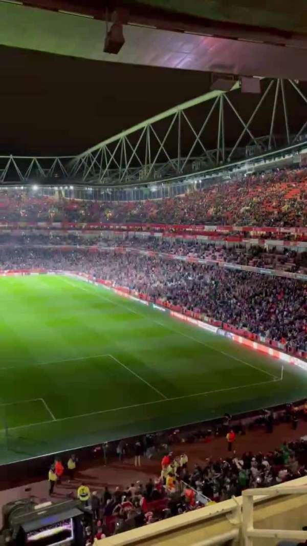 Emirates Stadium, section: 124, row: 4, seat: 911