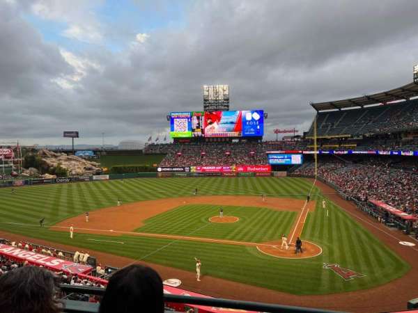Angel Stadium, section: 322, row: B, seat: 5