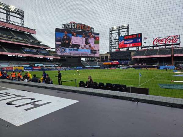 Citi Field, section: 121, row: 1, seat: 15