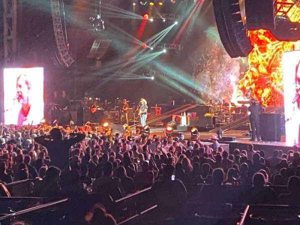 Hollywood Casino Amphitheatre, section: 207, row: AA, seat: 14