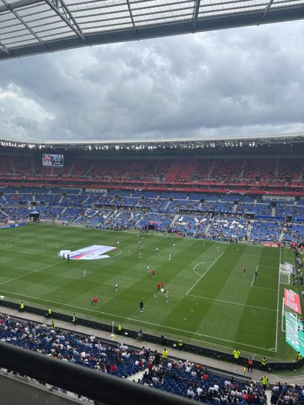 Parc Olympique Lyonnais, section: 438, row: 1, seat: 261