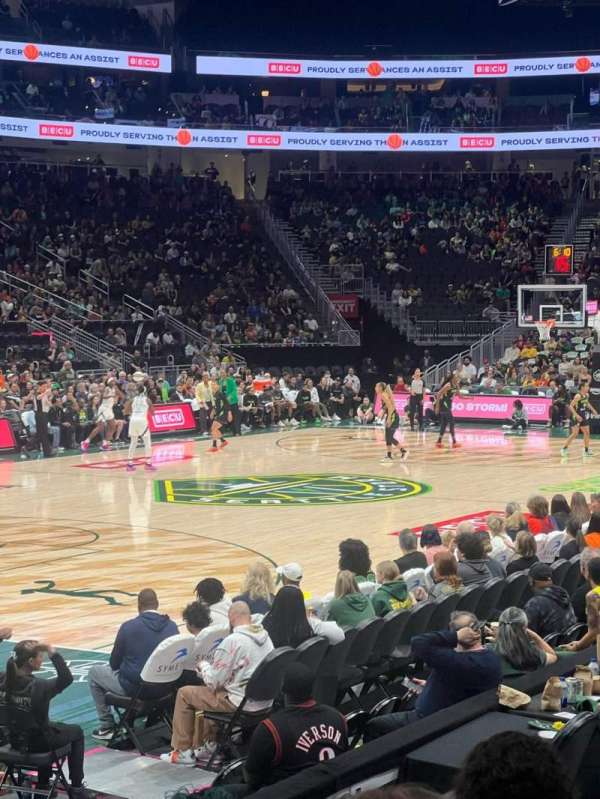 Climate Pledge Arena, section: 17, row: G, seat: 10