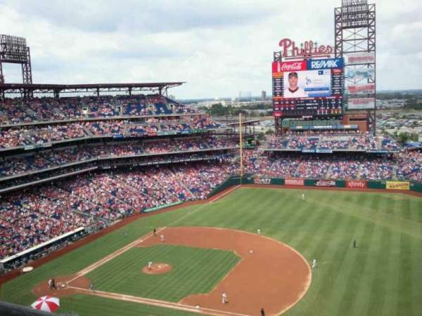 Citizens Bank Park, section: 412V, row: 9, seat: B