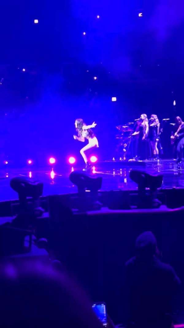 United Center, section: 121, row: 4, seat: 1