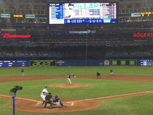 Rogers Centre, section: 121R, row: 17, seat: 5