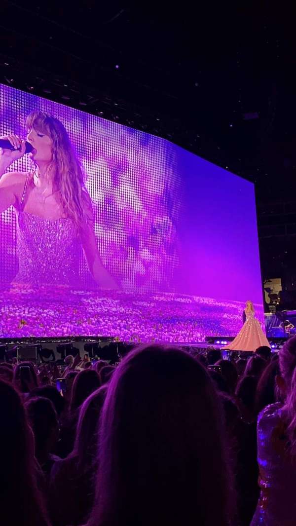 Photo by ab1222 at Nissan Stadium