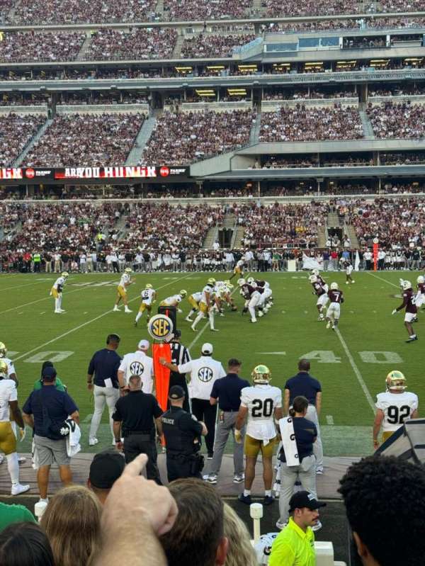 Kyle Field, section: 126, row: 6, seat: 20