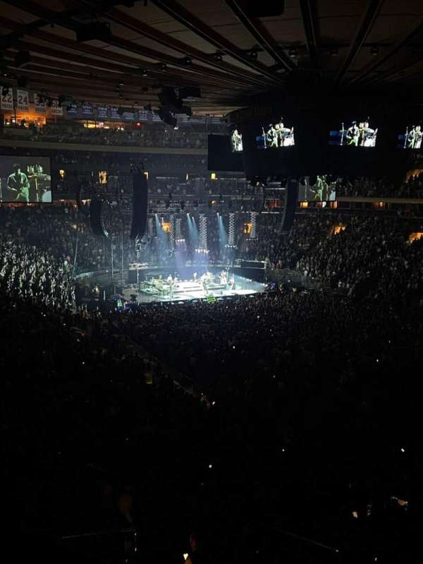 Madison Square Garden, section: 201, row: 3, seat: 2