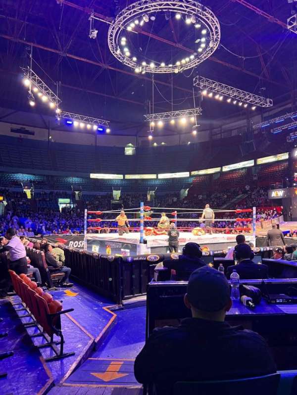 Arena México, section: Ring V, row: 10, seat: 52