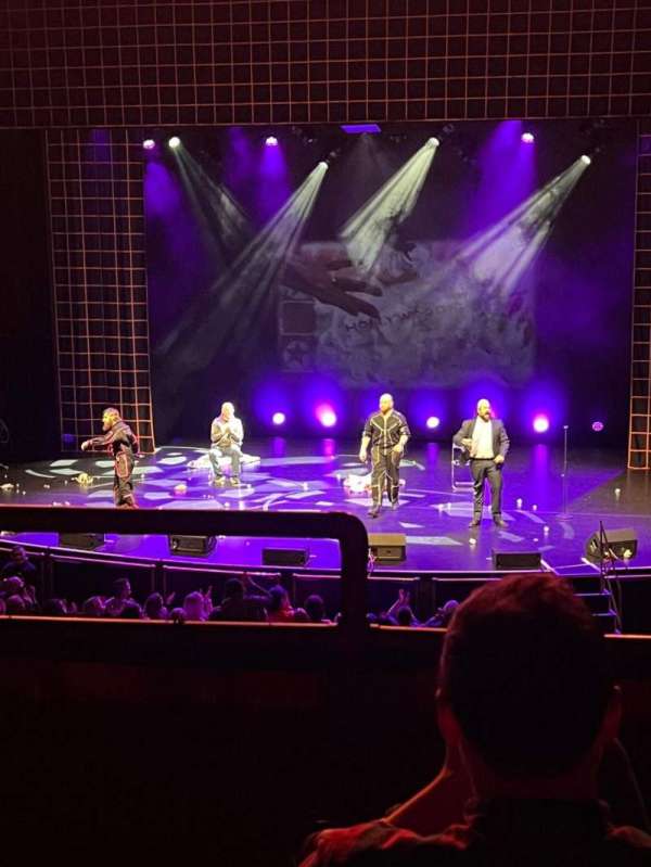 Beacon Theatre, section: Loge 2, row: C, seat: 2